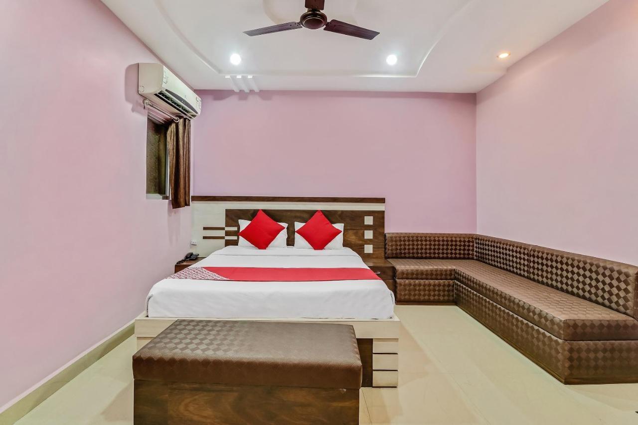Super Hotel O Royal Raj Nandgaon Екстер'єр фото
